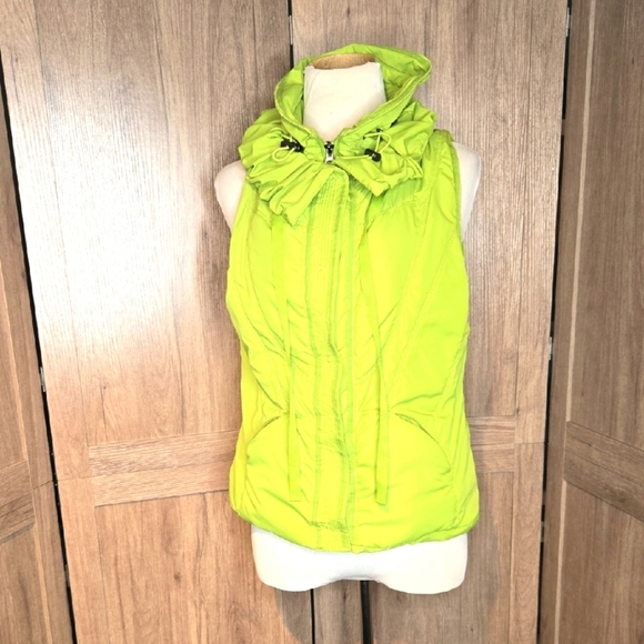 Luii Bright Green Puffer Vest - Picture 1 of 12